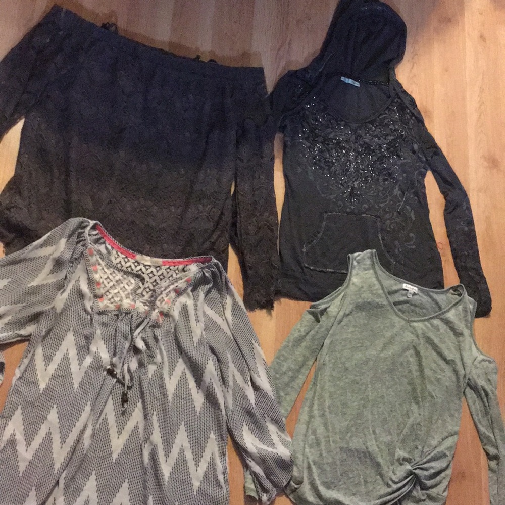 4 shirts 12$ bundle
